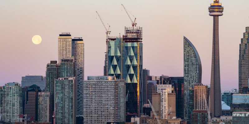 toronto-skyline-1.jpg__1080x566_q85_crop_subsampling-2_upscale